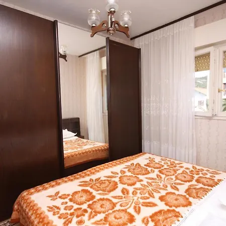 By The Sea Vinisce, Trogir - 4892 Апартаменты Винишче